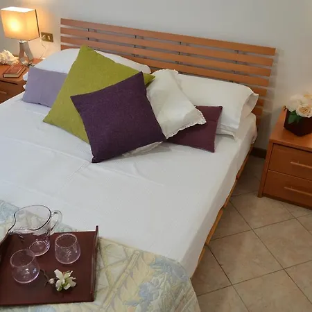 Apartment In Centro A Torri Del Benaco