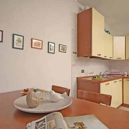Apartment In Centro A Torri Del Benaco